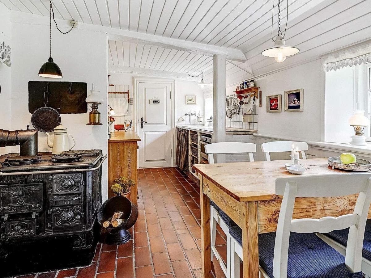 4 Person Holiday Home In T Nder Tonder Bagian luar foto